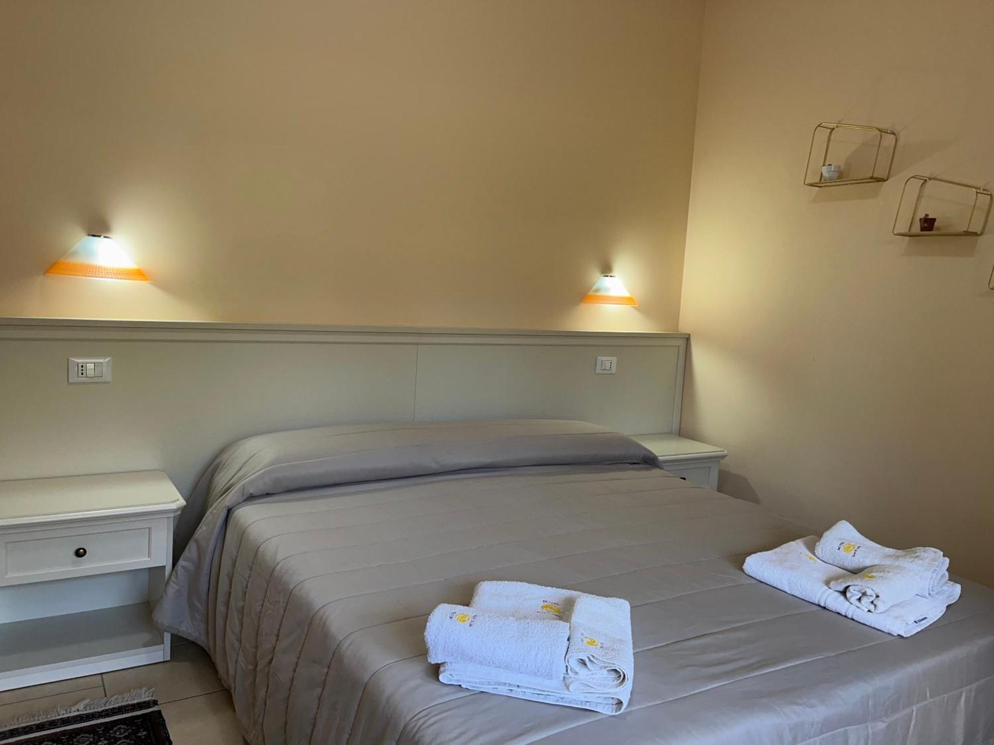 Residenza Domus Aurea Tropea- Vista Mare Hotel Santa Domenica  Kültér fotó