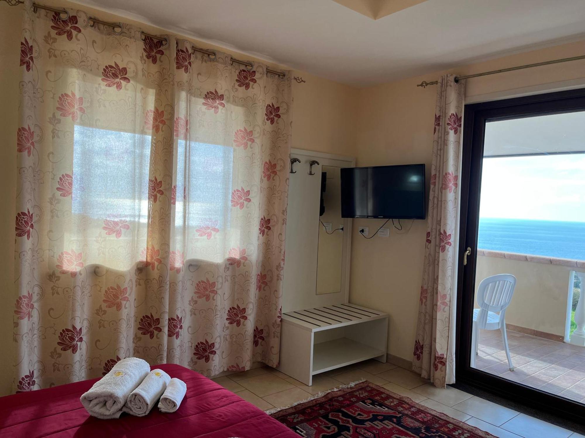 Residenza Domus Aurea Tropea- Vista Mare Hotel Santa Domenica  Kültér fotó