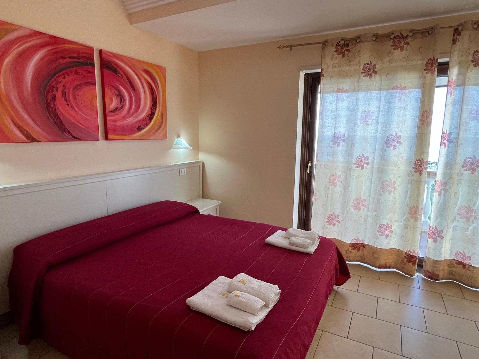 Residenza Domus Aurea Tropea- Vista Mare Hotel Santa Domenica  Kültér fotó