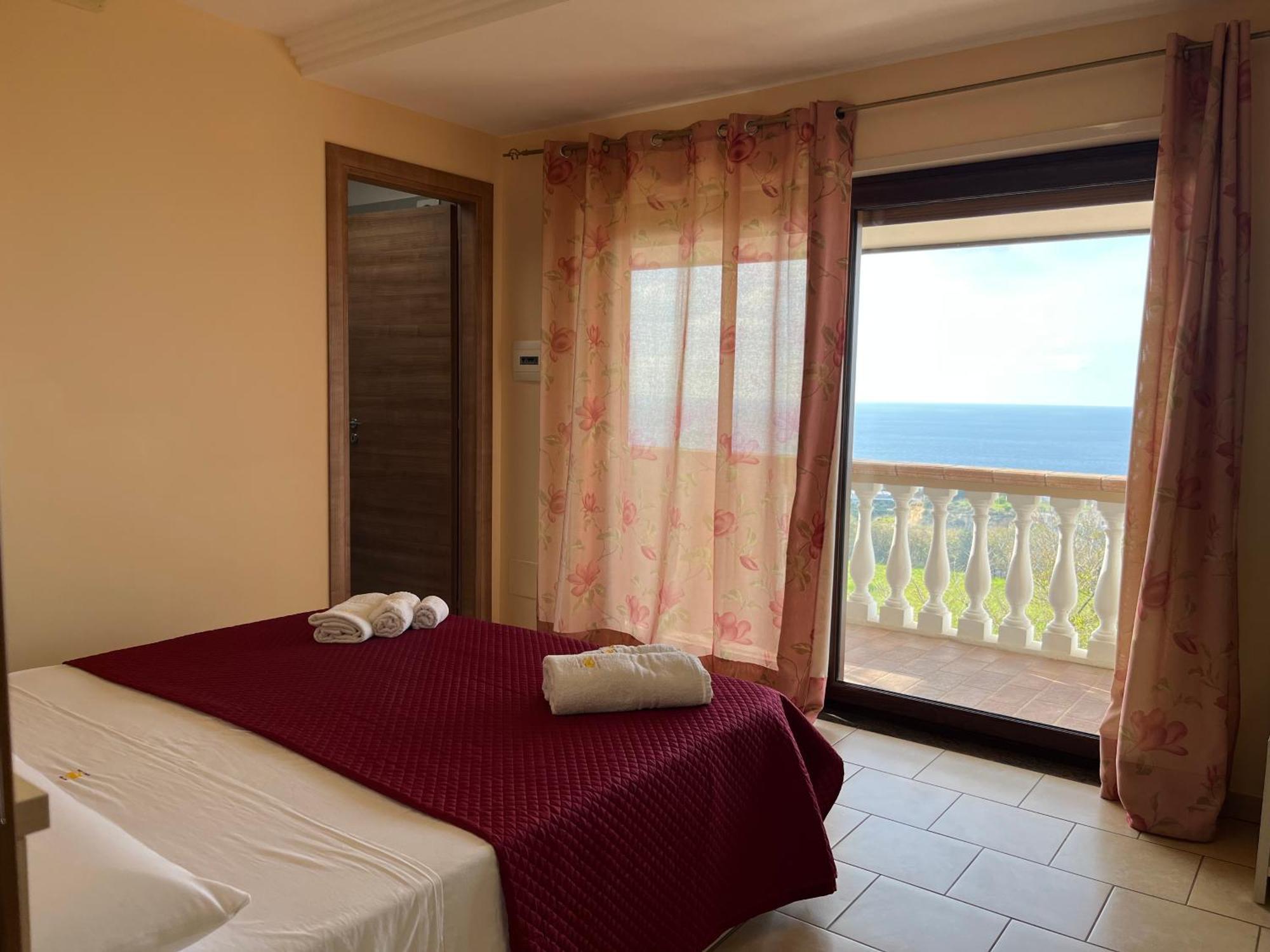 Residenza Domus Aurea Tropea- Vista Mare Hotel Santa Domenica  Kültér fotó